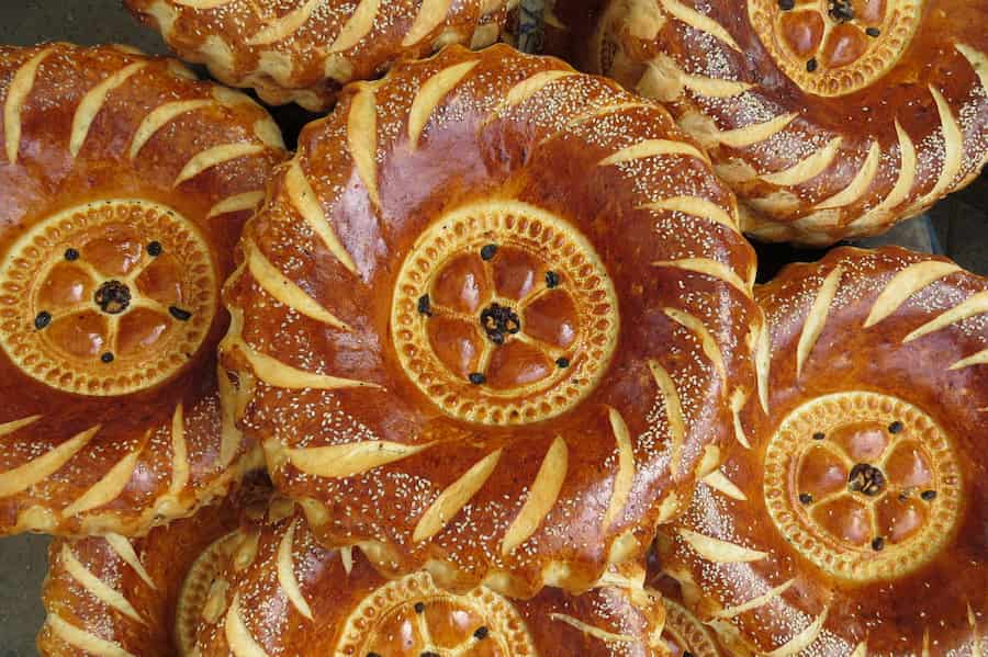 کلوچه برساق لرستان؛ پخت آسان بدون فر مناسب میان وعده Lorestan