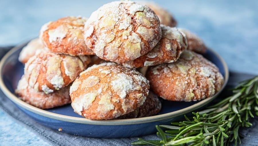 کلوچه برنجی شیرازی؛ پذیرایی کادویی حاوی پروتئین چربی کربوهیدرات