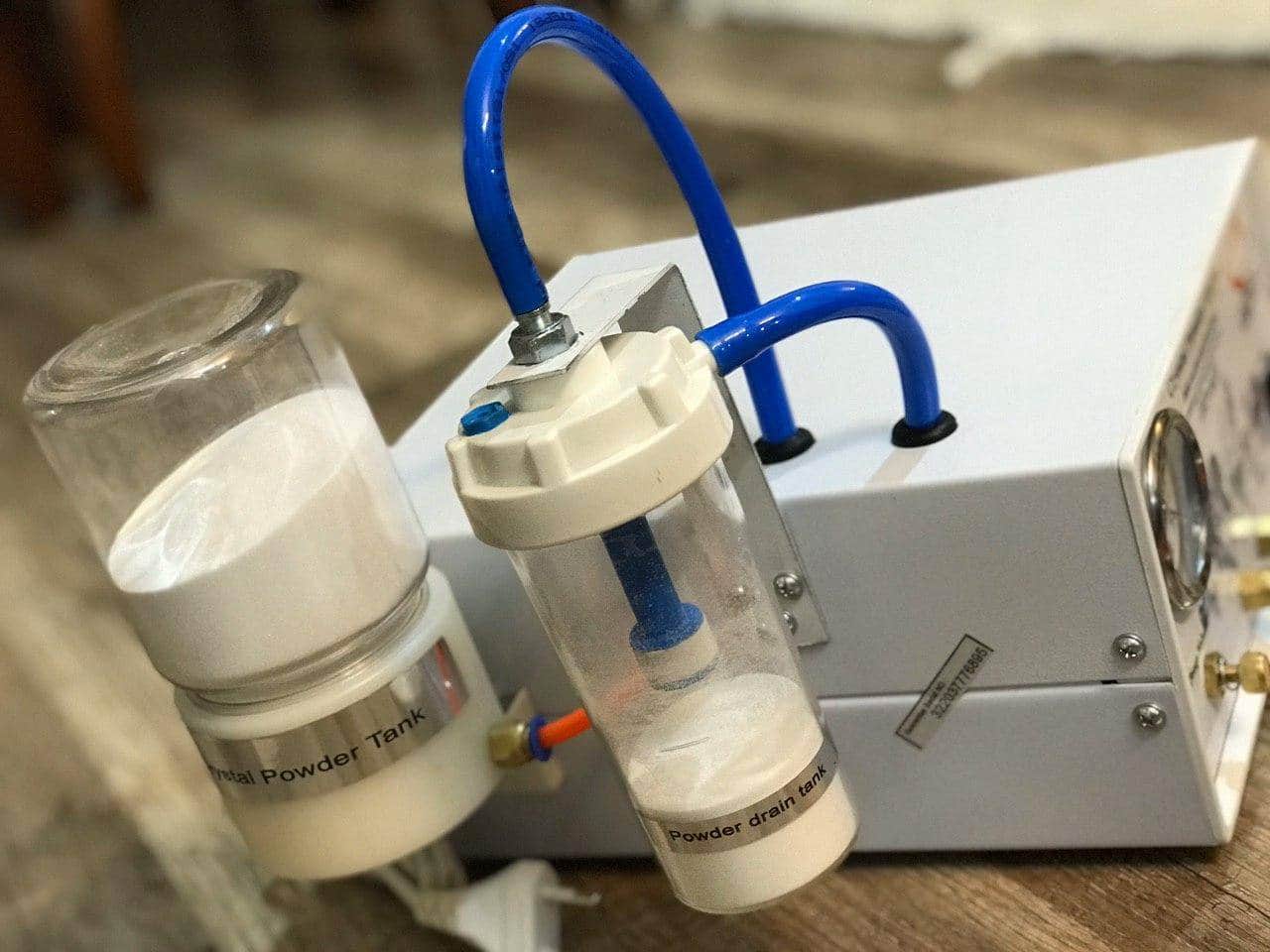 میکرودرم برای جای جوش؛ صاف کننده  صورت باتری شخصی