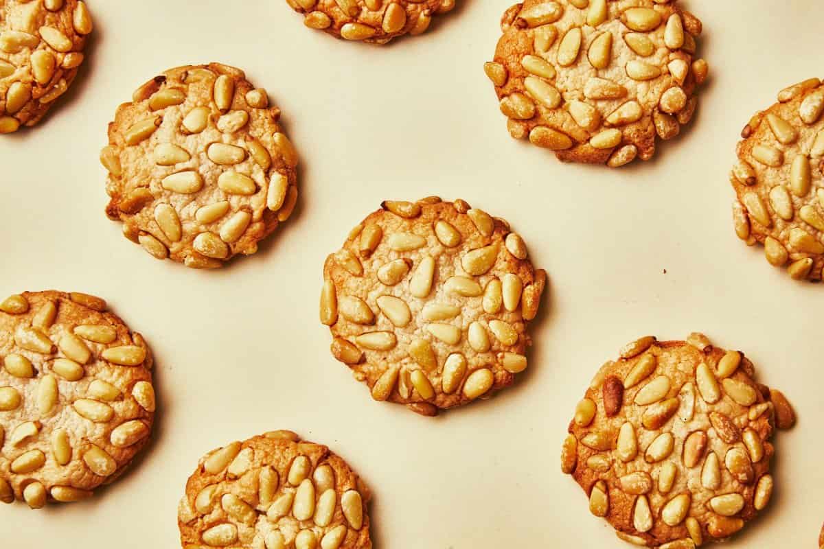 کلوچه سنتی ماسوله؛ زعفرانی ساده 2 نوع محلی ماشینی کلسیم ویتامین B12