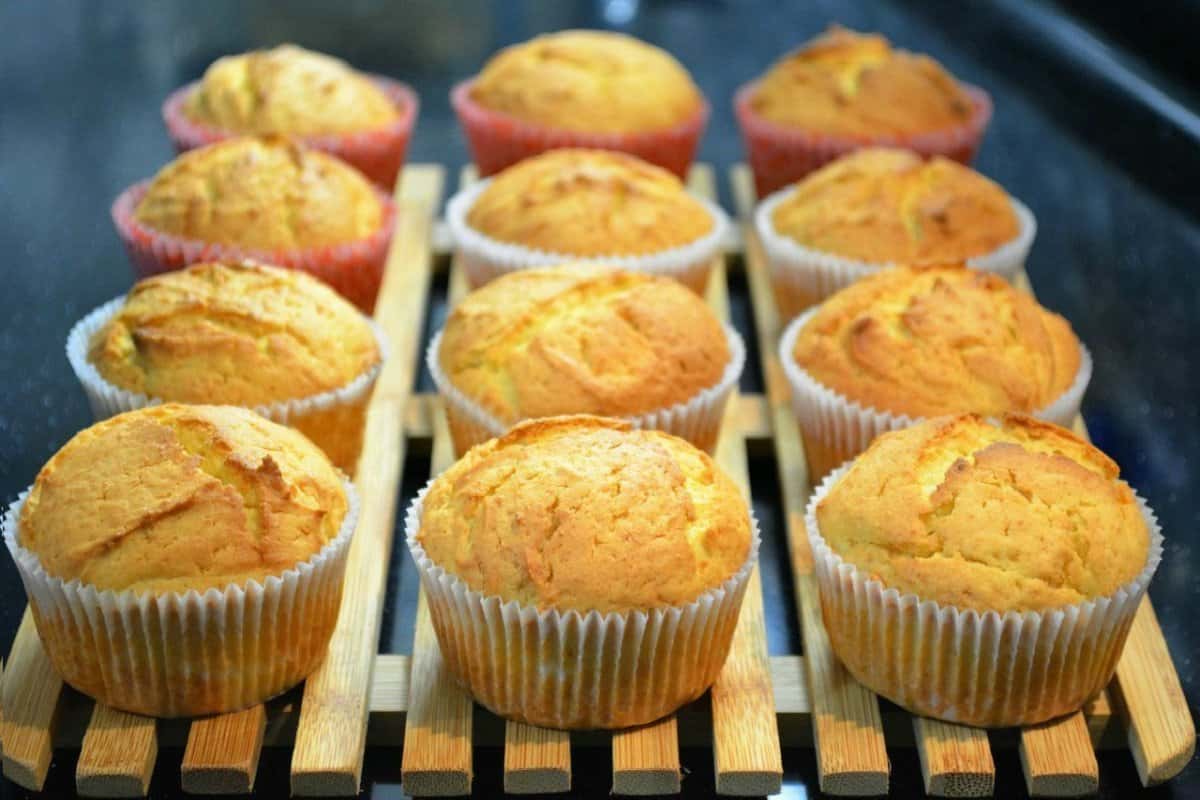 کیک دوقلو سیمرغ؛ موزی پرتقالی سایز کوچک 48 عددی