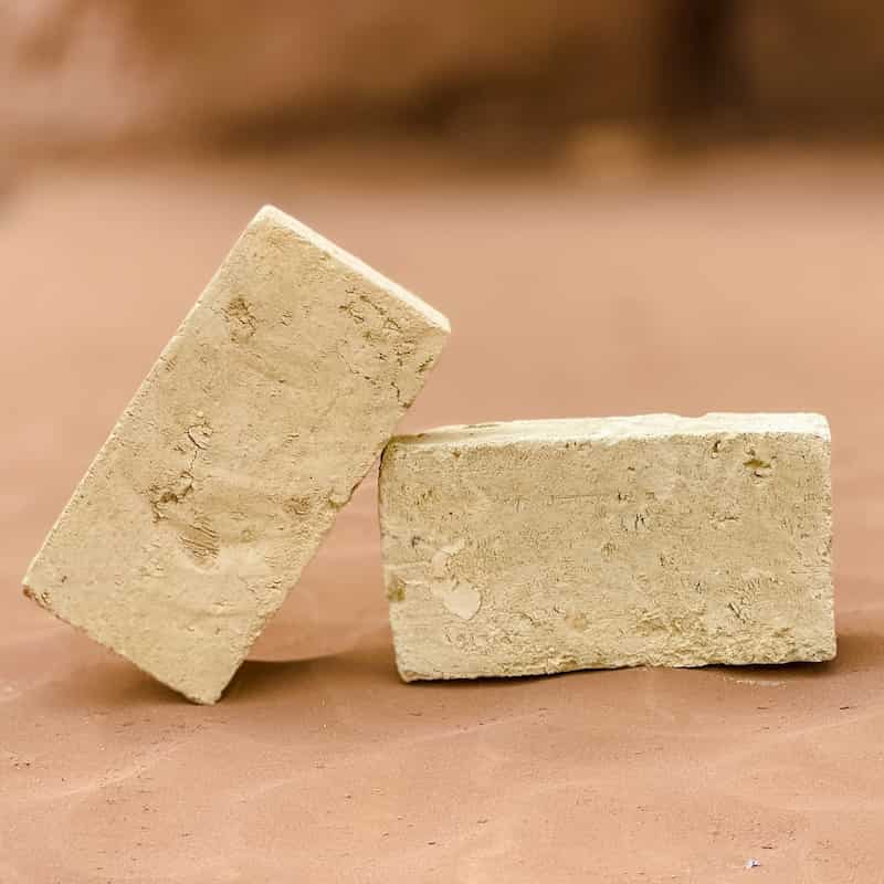 آجر فشاری شال؛ ماشینی پرسی 385 تایی سفید شیری خاک رس