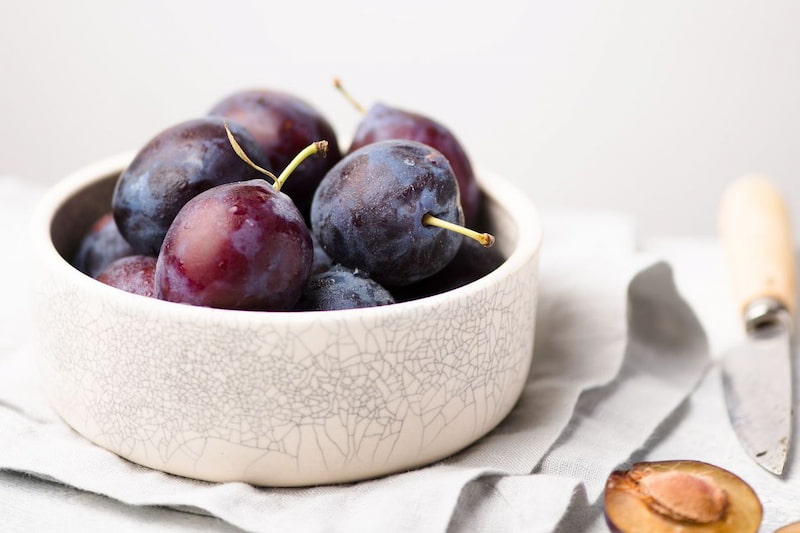 آلو شابلون هسته جدا؛ بنفش تیره حاوی پتاسیم کلسیم  ویتامین B1 