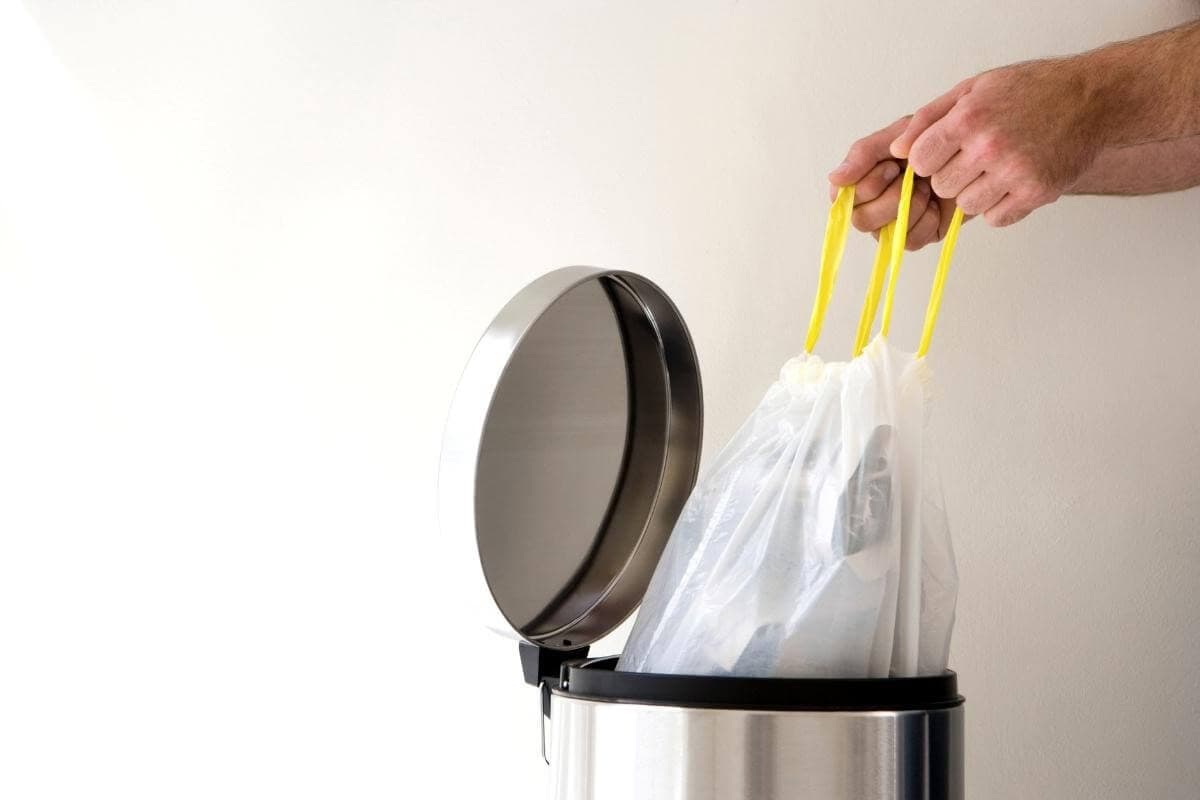 کیسه زباله غزال؛ دسته دار ساده جنس پلاستیک تولید Iran