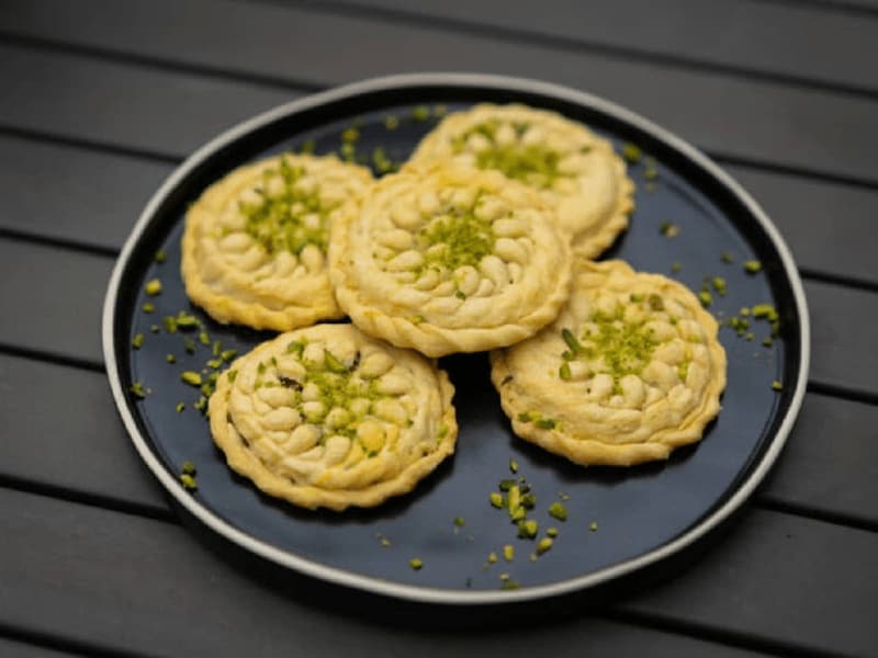 شیرینی کلمپه درجه یک؛ دارچینی مغزدار شیرین تولید Kerman