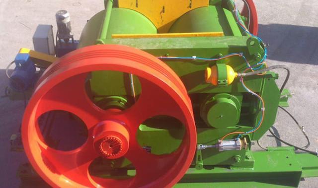 دستگاه سنگ شکن والس؛ ساده دندانه دار عاج دار مقاومت فشار 300 mega pascal