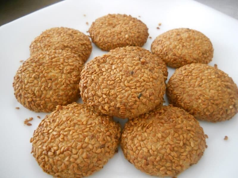 کلوچه کنجدی ساده؛ طلایی مقوی 2 روش سنتی خانگی ویتامین پروتئین Folic acid