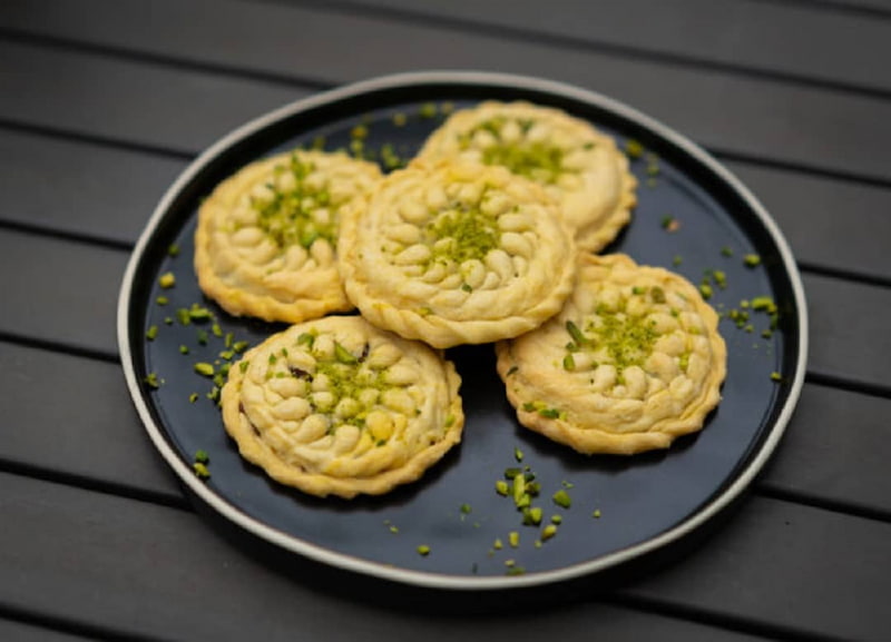 کلوچه محلی بختیاری؛ طلایی مقوی انرژی زا 1 کیلویی فیبر آهن Calcium