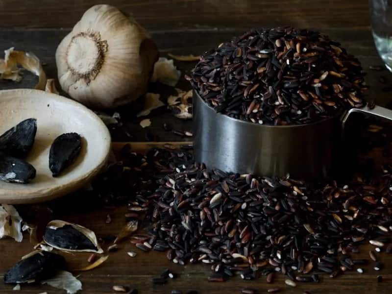 بذر سیر سیاه؛ سلامت قلب عروق ضد التهاب 2 نوع دارویی خوراکی