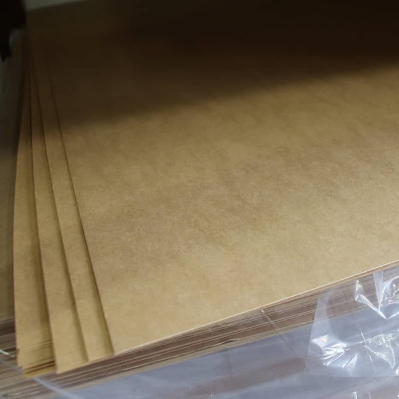 کاغذ کرافت عمده؛ قهوه ای سفید کرم 4 نوع هندی اوکراینی ساده طرح دار