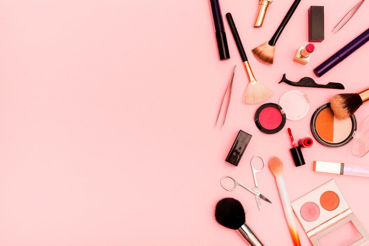 کیف لوازم آرایش ویکتوریا سکرت؛ آستر داخلی ضد رطوبت مقاوم PVC