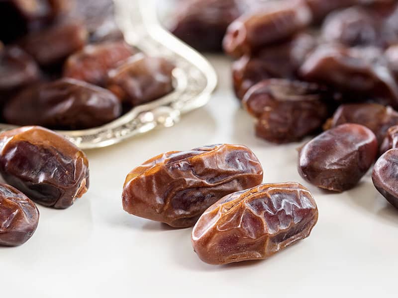 خرما شهد دار؛ عسلی بافت گوشتی پوست نازک Vitamin