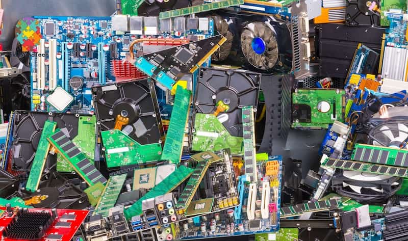 قطعات کامپیوتر دست دوم؛ هزینه کمتر محفظه فلزی ماژولار 10 سال