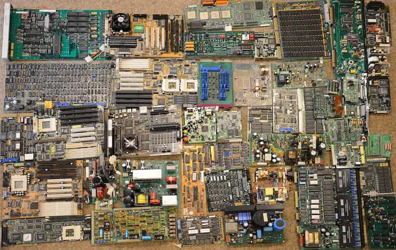 قطعات کامپیوتر مرکزی شیراز؛ ایسوز ddr4 اینترنال اکسترنال 1200 وات