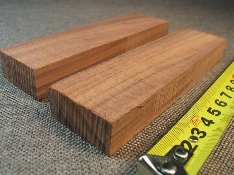 چوب گردو مشهد؛ کرمی قهوه ای بافت حلقه ای کاربرد اکسسوری Mashhad