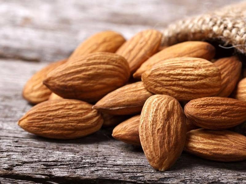 بادام درختی ریز؛ خام بو داده تزئین دسر 2 مدل سنگی کاغذی