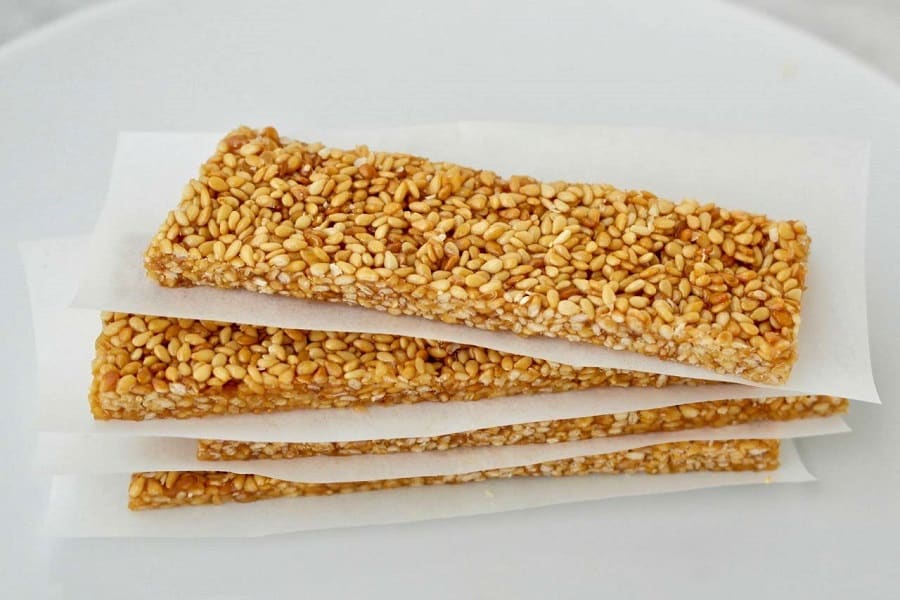 سوهان کنجدی نازک؛ کاهش کلسترول خون جایگزین قند شکر Sohan