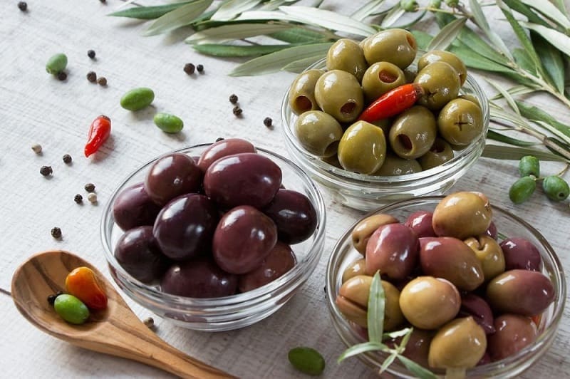زیتون درجه یک شمال؛ گوشتی تازه ارگانیک (سیاه سبز بنفش) olive