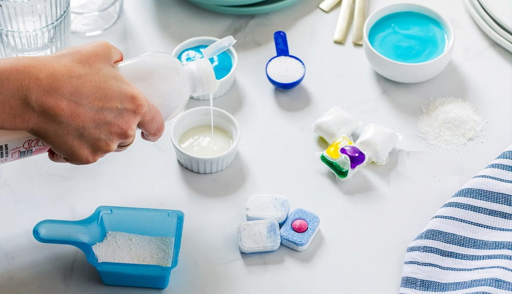 مواد اولیه شوینده پاکسان؛ سورفاکتانت ضد حساسیت بشکه ای Yellow