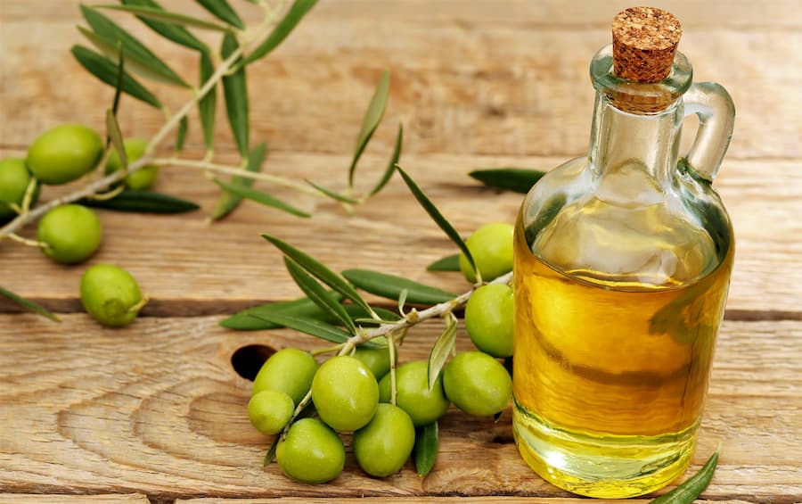 زیتون تازه؛ سیاه سبز 3 ماده معدنی منیزیم فسفر سلنیوم Olive