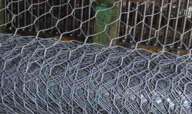 توری فلزی برای تخت؛ مفتول سیاه گالوانیزه (عادی حصیری هلندی) fencing