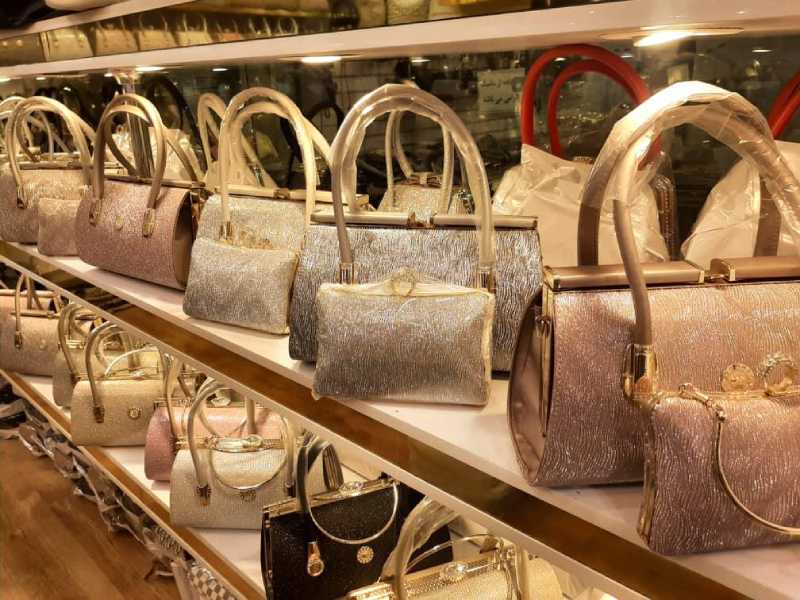 کیف پول زنانه چرمینه؛ لطیف شیک (کرم عسلی زرشکی) کلاسیک