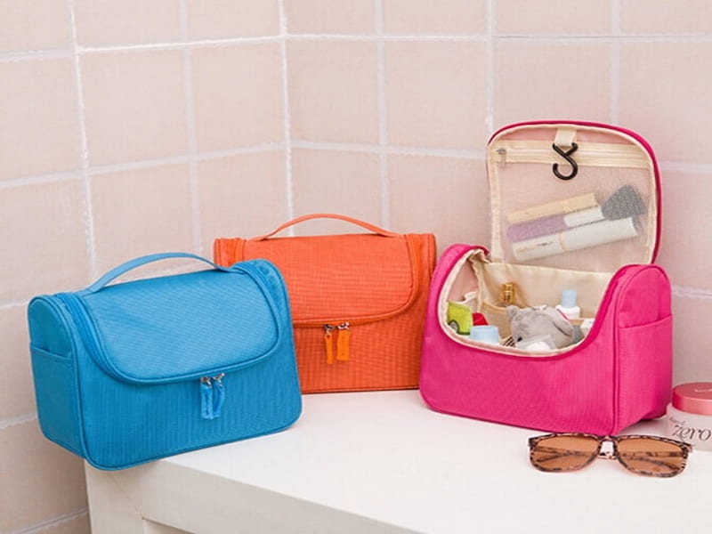 کیف لوازم آرایش مسافرتی؛ شانه کرم عطر قابلیت تقسیم بندی Travel