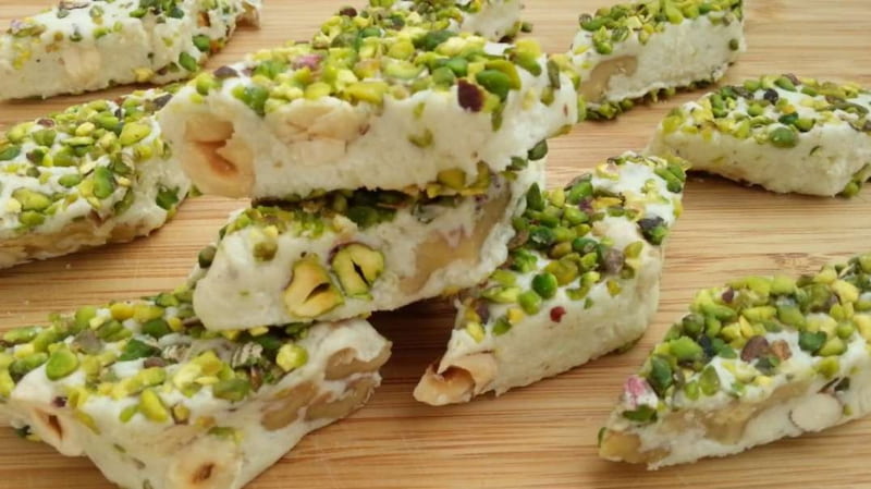 گز آنتیک اصفهان؛ پسته ای بادامی حاوی پروتئین فیبر carbohydrate