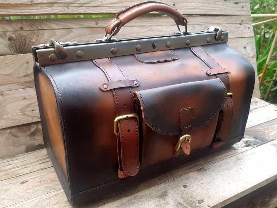 کیف چرمی قدیمی پزشکی؛ دستی دوشی چرم بزی گاوی گوسفندی Bag