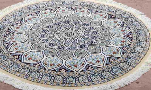 فرش ایرانی نایین (قالی) نخ ابریشم طرح سنتی دارای 2222 گره