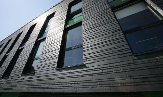 سنگ نمای ساختمان ساده؛ کوارتزیت تراورتن گرانیت (بژ سفید مشکی)