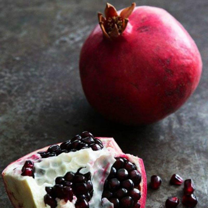 انار دانه سیاه شیرین (نار) شیرین ترش ملس حاوی potassium