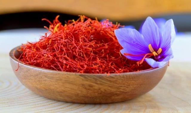 زعفران سرگل نرمه؛ سلامت قلب مناسب غذا کیک شیرینی Saffron