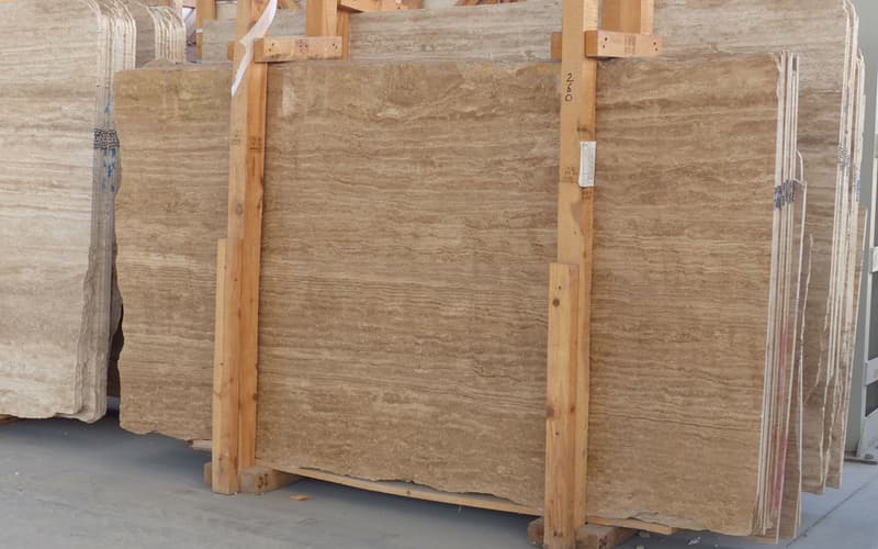 سنگ تراورتن بژ خراسان؛ مناسب کف راهرو درجه یک سطح یکنواخت