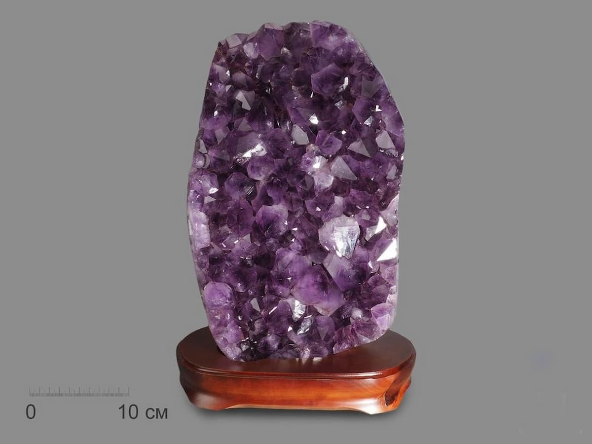 سنگ تزئینی اقلیمه؛ نیمه مصنوعی (رزین رنگ آکرلیک) 2 نوع ژنود Amatis