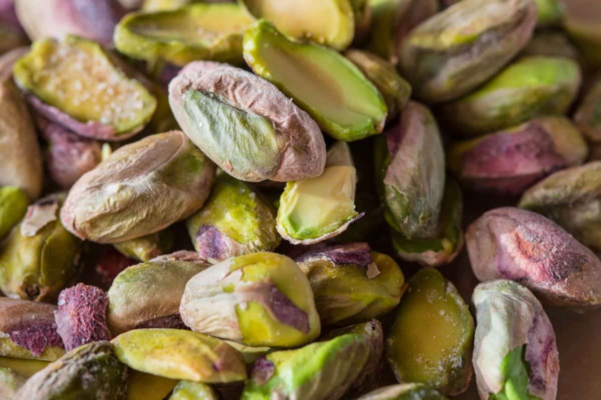 پسته حسینی تهران؛ ترد خشک مناسب کودکان بزرگسالان 260 گرم