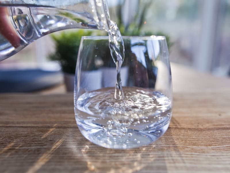 آب مقطر فرمول؛ خوراکی صنعتی نارسانا 2 کاربرد صنایع پزشکی آرایشی