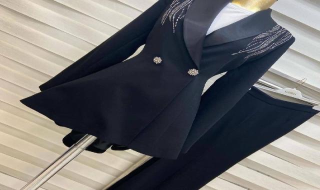 کت شلوار زنانه کرپ؛ دوام بالا تنوع دوخت مناسب دانشگاه سایز (38 40 42 50)