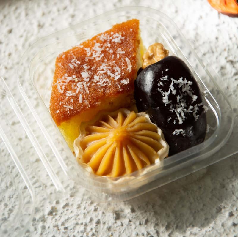 خرما تک نفره با مغز گردو؛ خشک بهداشتی کالری خون ساز