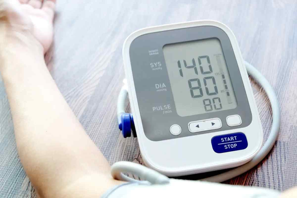 تجهیزات پزشکی ایران؛ دستگاه فشارخون تب سنج 2 مدل بیمارستانی خانگی