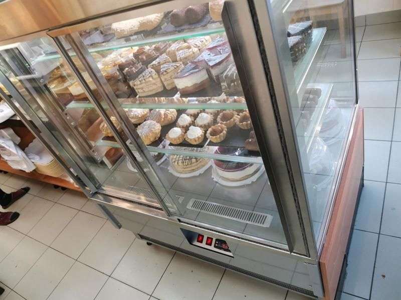 یخچال ویترینی دست دوم مازندران؛ هایپرمارکت تک درب فضای کافی Store