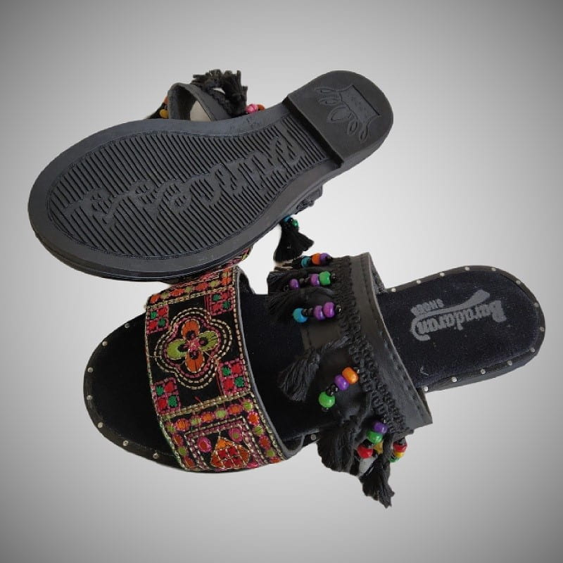 دمپایی صندل سنتی؛ دست دوز ماشینی 3 طرح جاجیمی ترمه گلیم