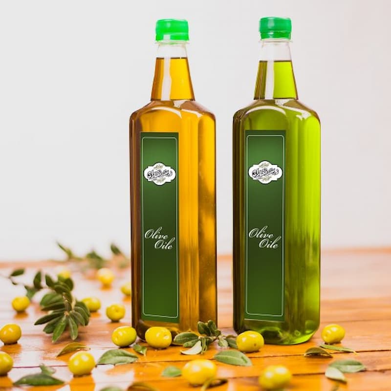 روغن زیتون نیم لیتری؛ رنگ سبز زرد تیره (امگا 6 3) درجه 1