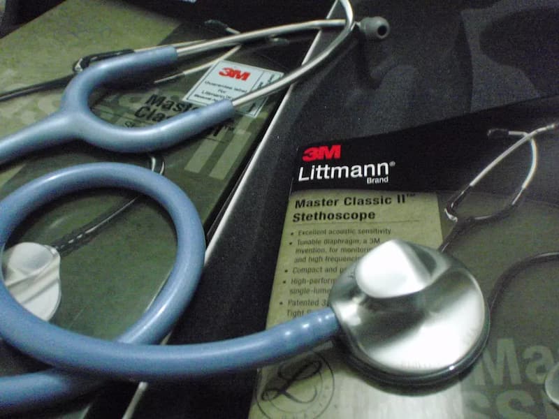 گوشی پزشکی لیتمن الکترونیک؛ باتری مناسب تشخیص صدا قلب روده Litman