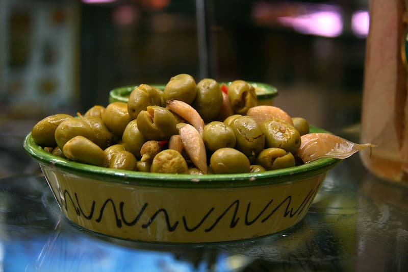 زیتون درشت خارجی؛ شور 200 گرمی 2 کاربرد دارویی روغن گیری