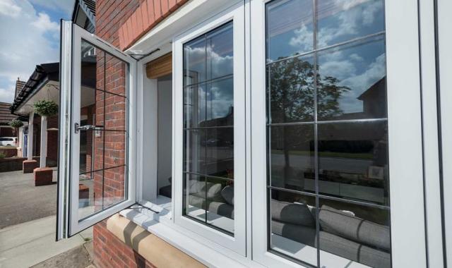 پنجره دوجداره با شیشه؛ کشویی آکاردئونی پروفیل UPVC عایق صوتی حرارتی