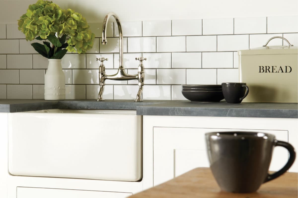 کاشی بین کابینتی هرمس؛ مقاوم جذب رطوبت قابلیت نصب آسان tile