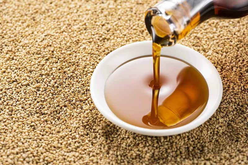 روغن کنجد یک لیتری؛ بو داده معمولی حاوی امگا 3 ویتامین E B