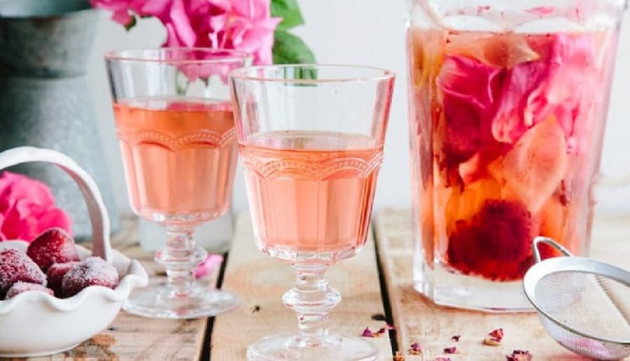 شربت گل سرخ در بارداری؛ صورتی شیرین منبع آنتی اکسیدان کلسیم 1 لیتر