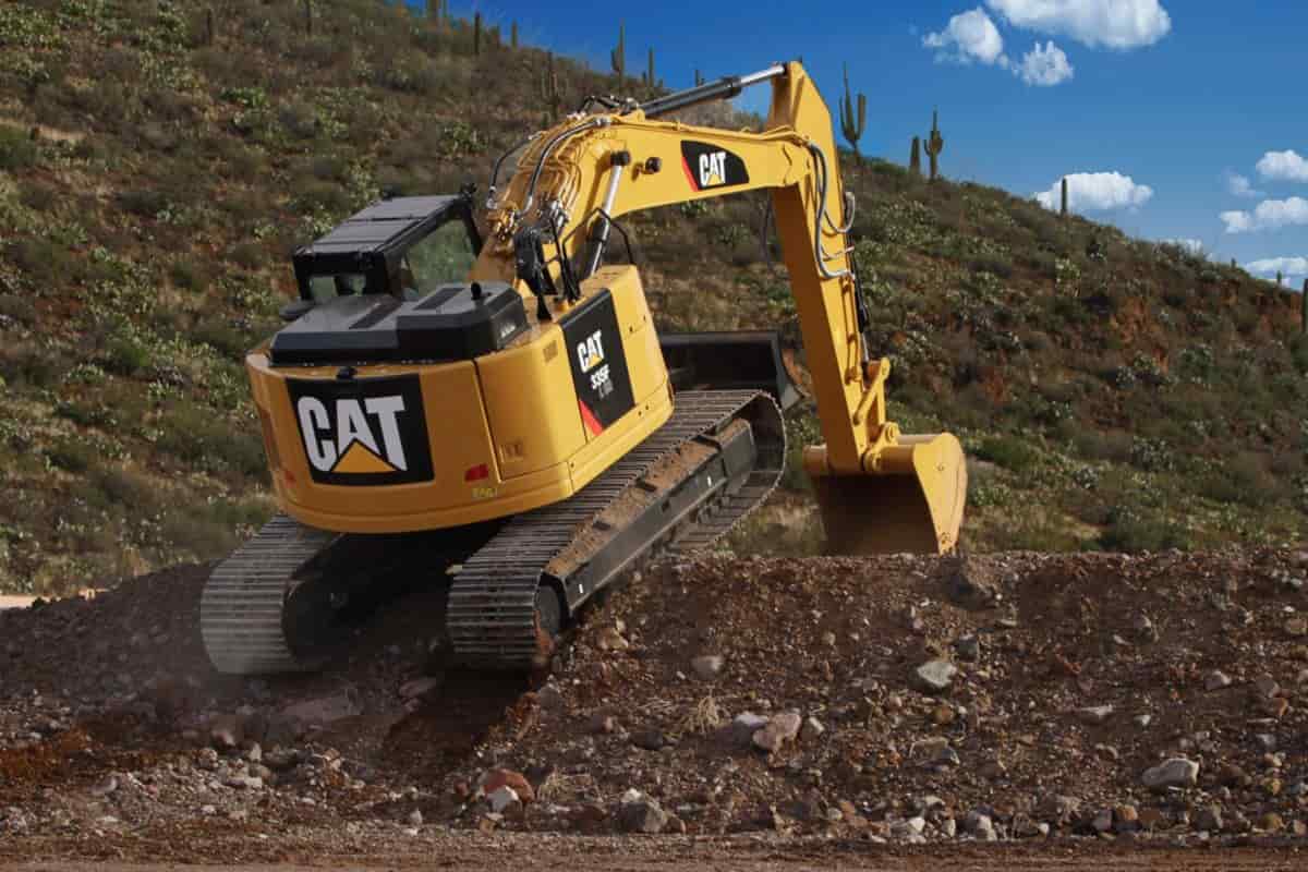 بیل مکانیکی پوکلن 75؛ راهداری کشاورزی صعب العبور Germany